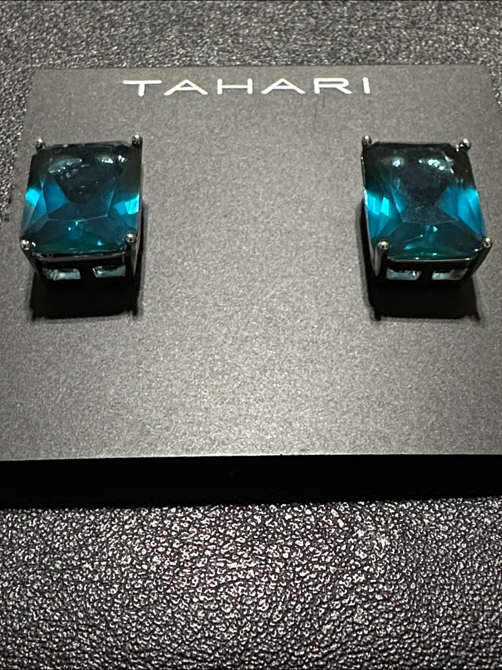 TAHARI Silver Tone Statement Blue Stone Clip On Earrings - Picture 11 of 16